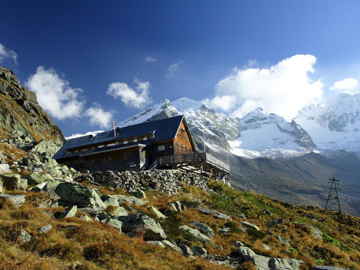 Quiet Holiday Flat Near The Mayrhofen Ski Area Schwendau Exterior photo